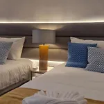 Sun's House אריסרייה